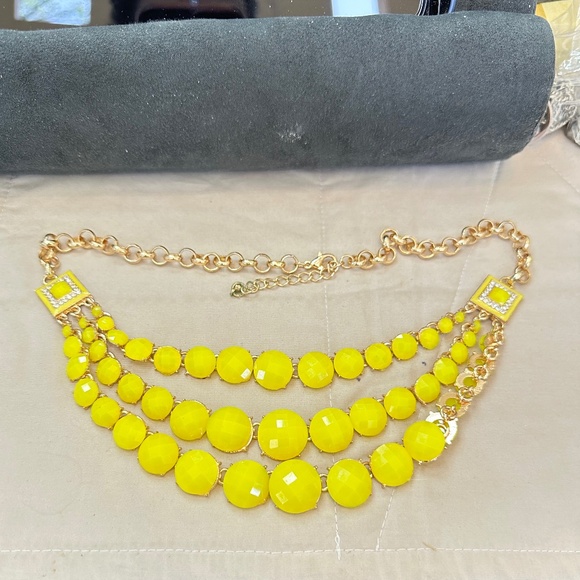 Gold Tone Lemon Yellow Faceted Disks 3 Strand Necklace Costume Jewelry Vintage - Picture 2 of 16